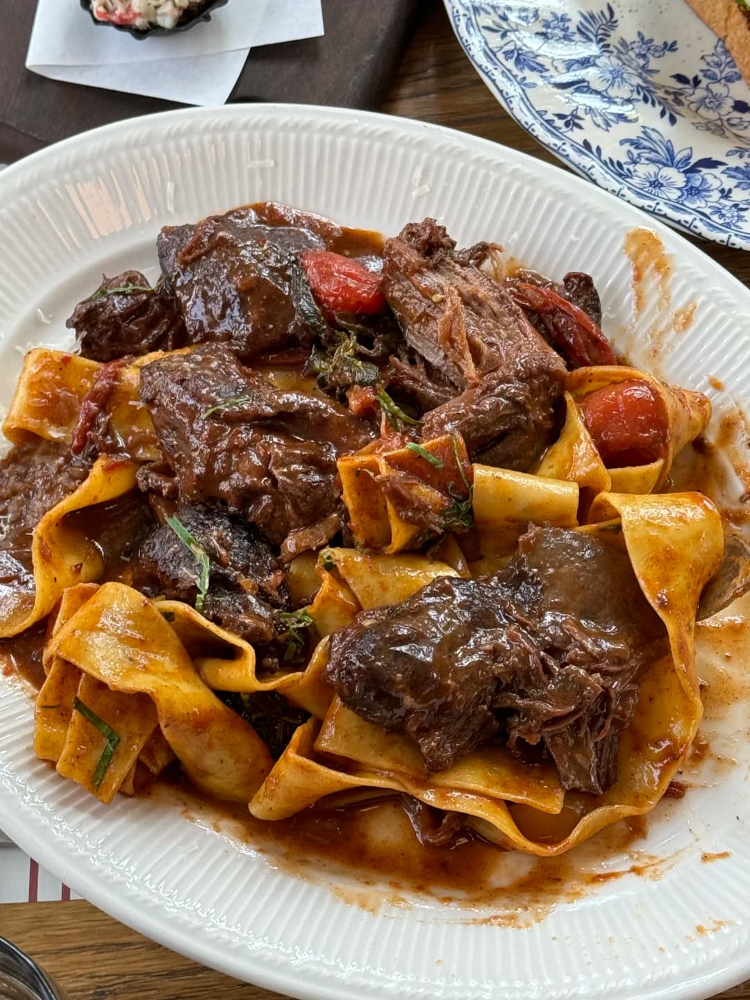 Top 10 Hidden Gems for Authentic Shanghai Cuisine: A Delicious Journey with Friends